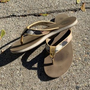 Women’s Burberry flip flops